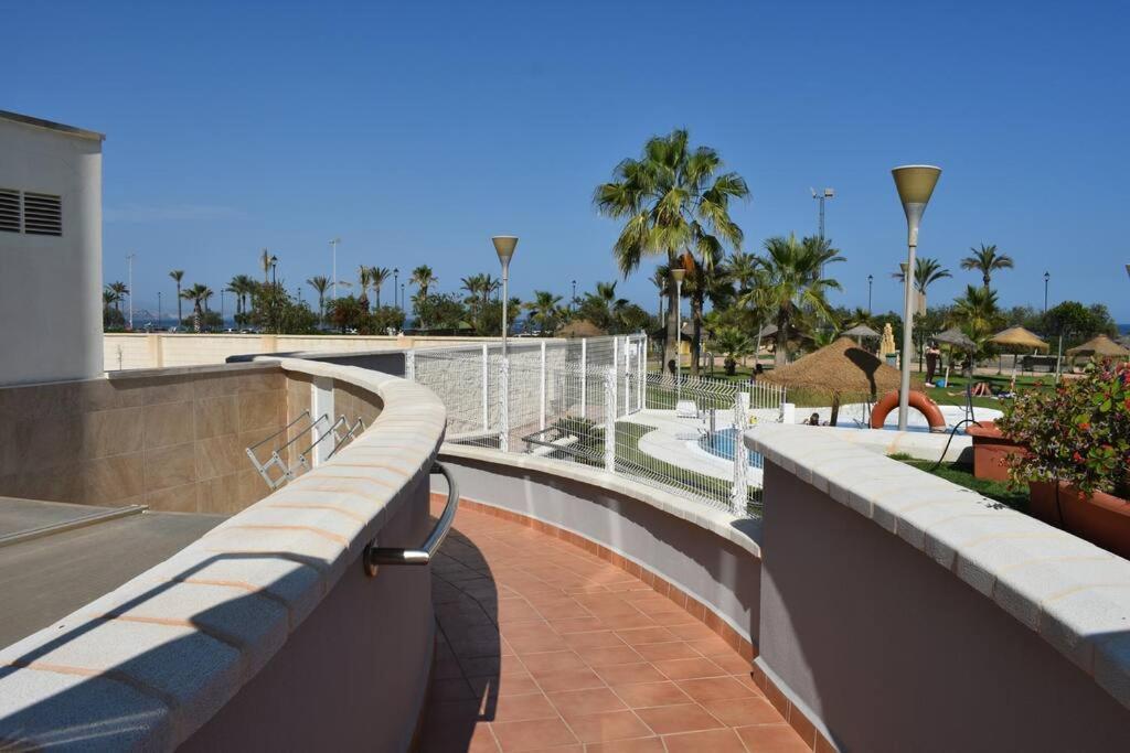 Apart. Relajante, 1ª Linea De Playa Y Piscina *