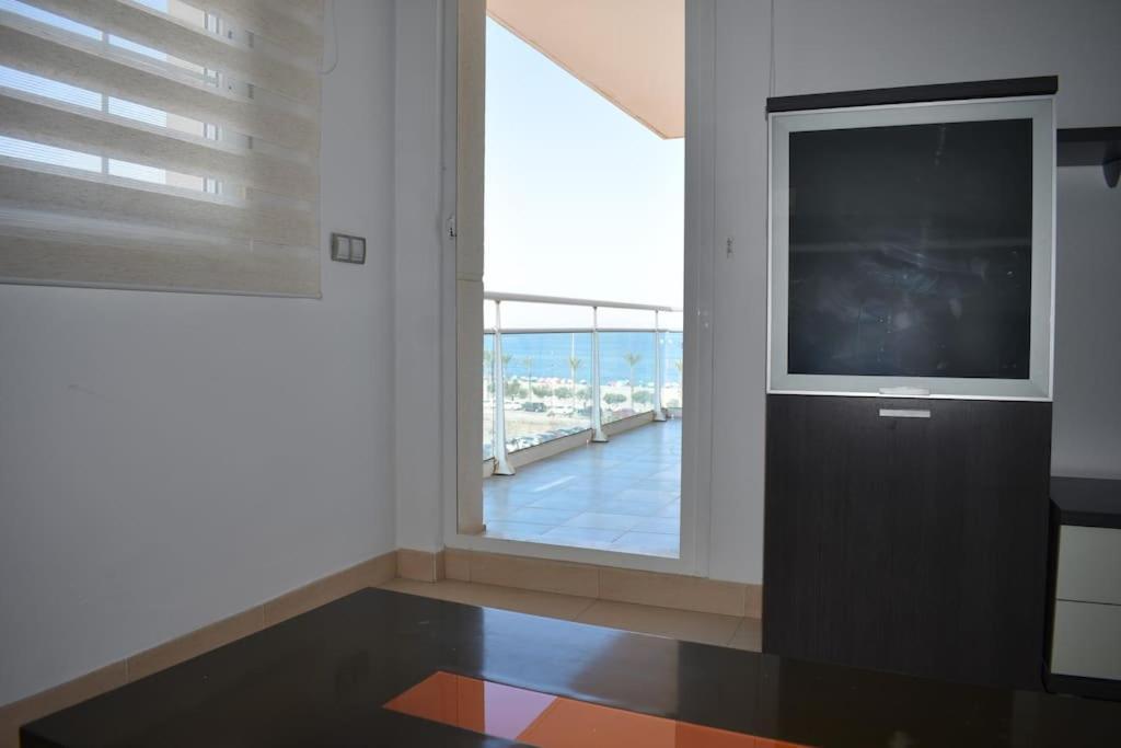 Apart. Relajante, 1ª Linea De Playa Y Piscina Apartamento *