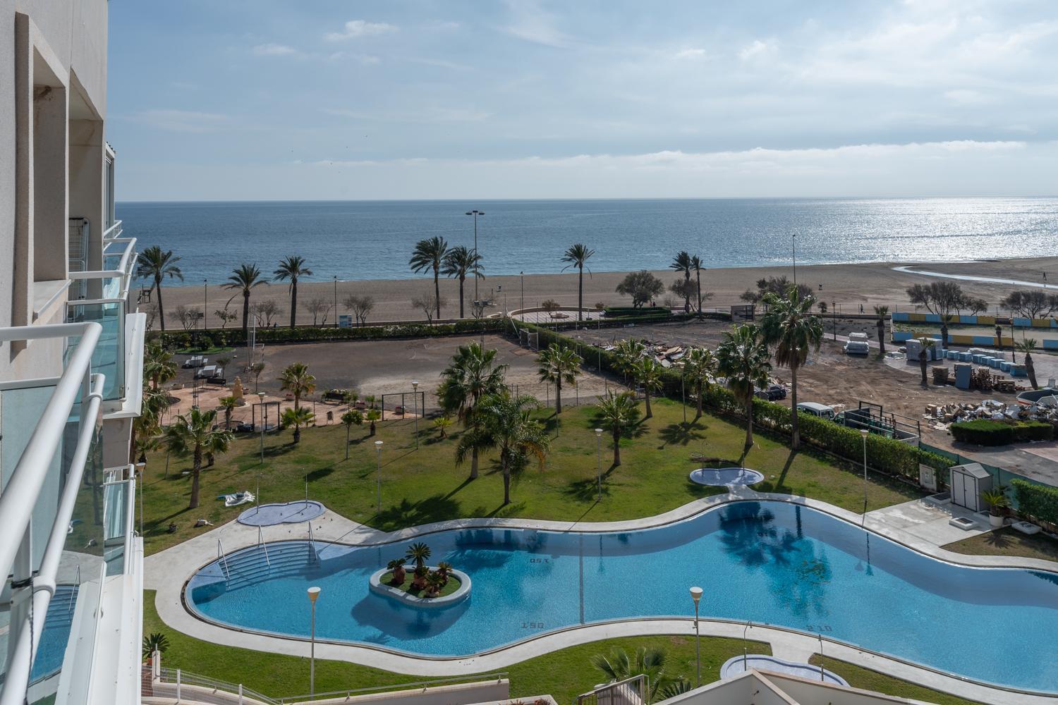 Tuguest Salinas - Free Parking * Roquetas de Mar