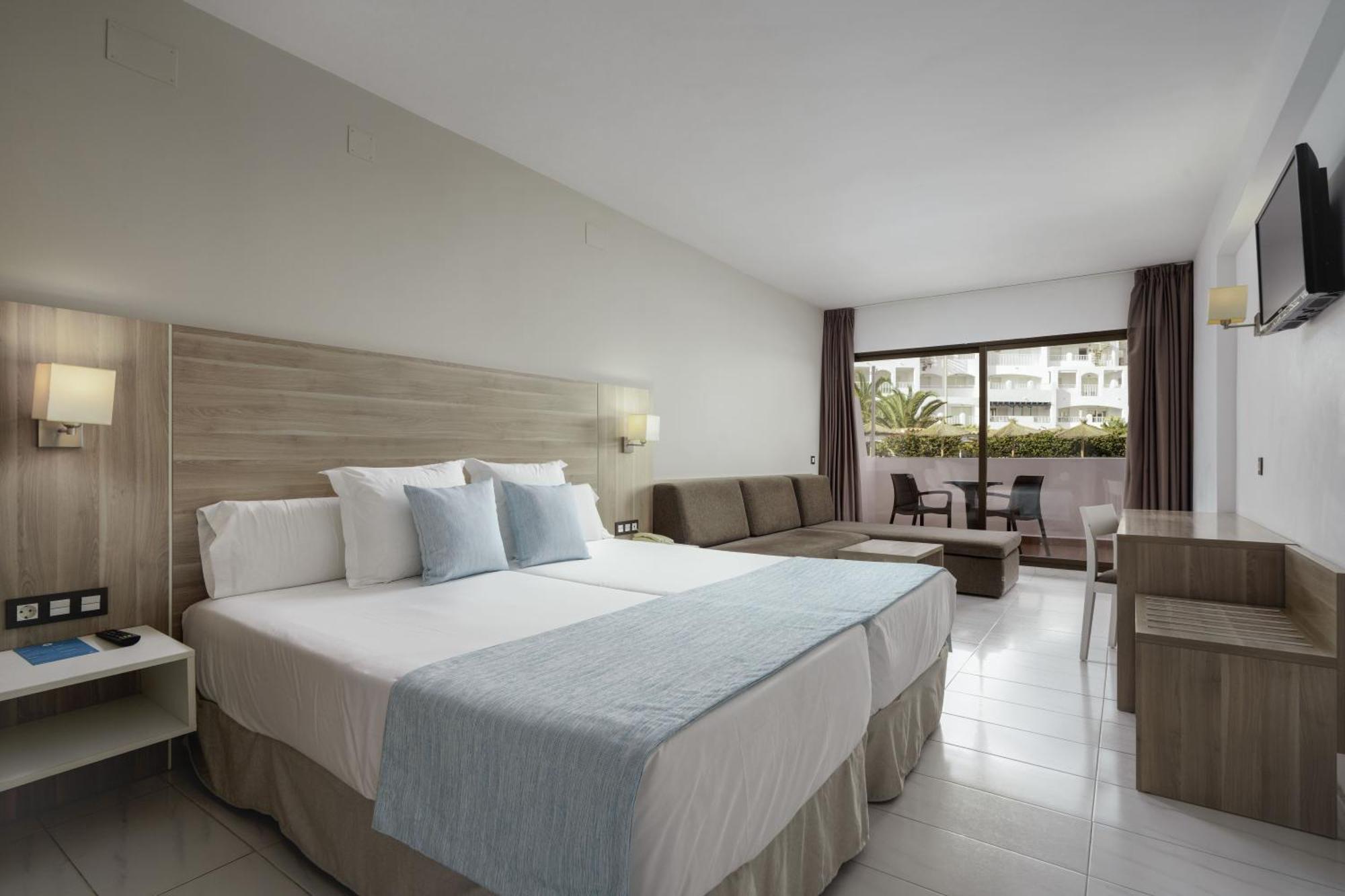 Alua Golf Trinidad Hotel