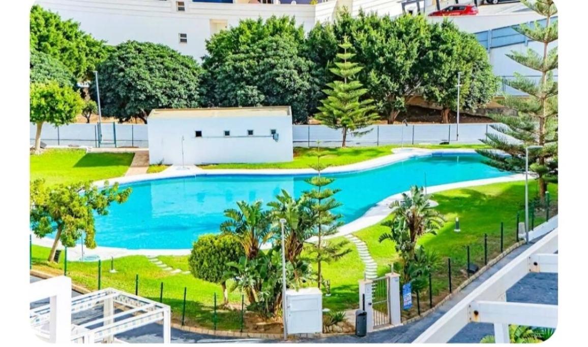 Piso Acogedor Con Piscina